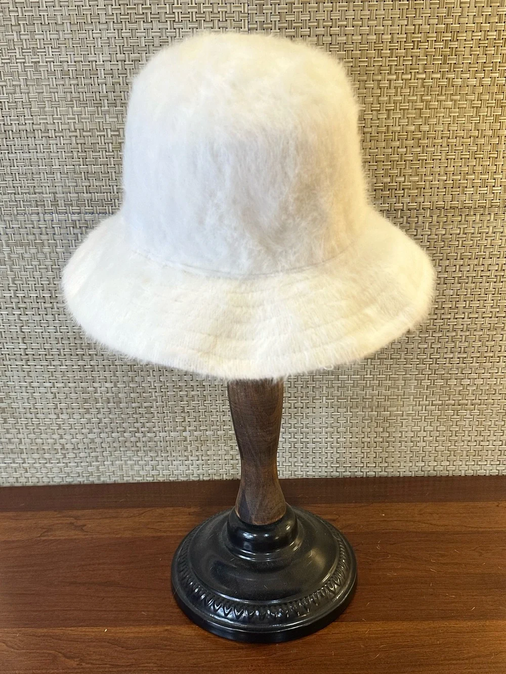 VTG 1980s-90s Kangol Furgora Casual Bucket Hat White Fluffy Angora Blend M